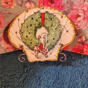 Decoupage Scalloped shells  